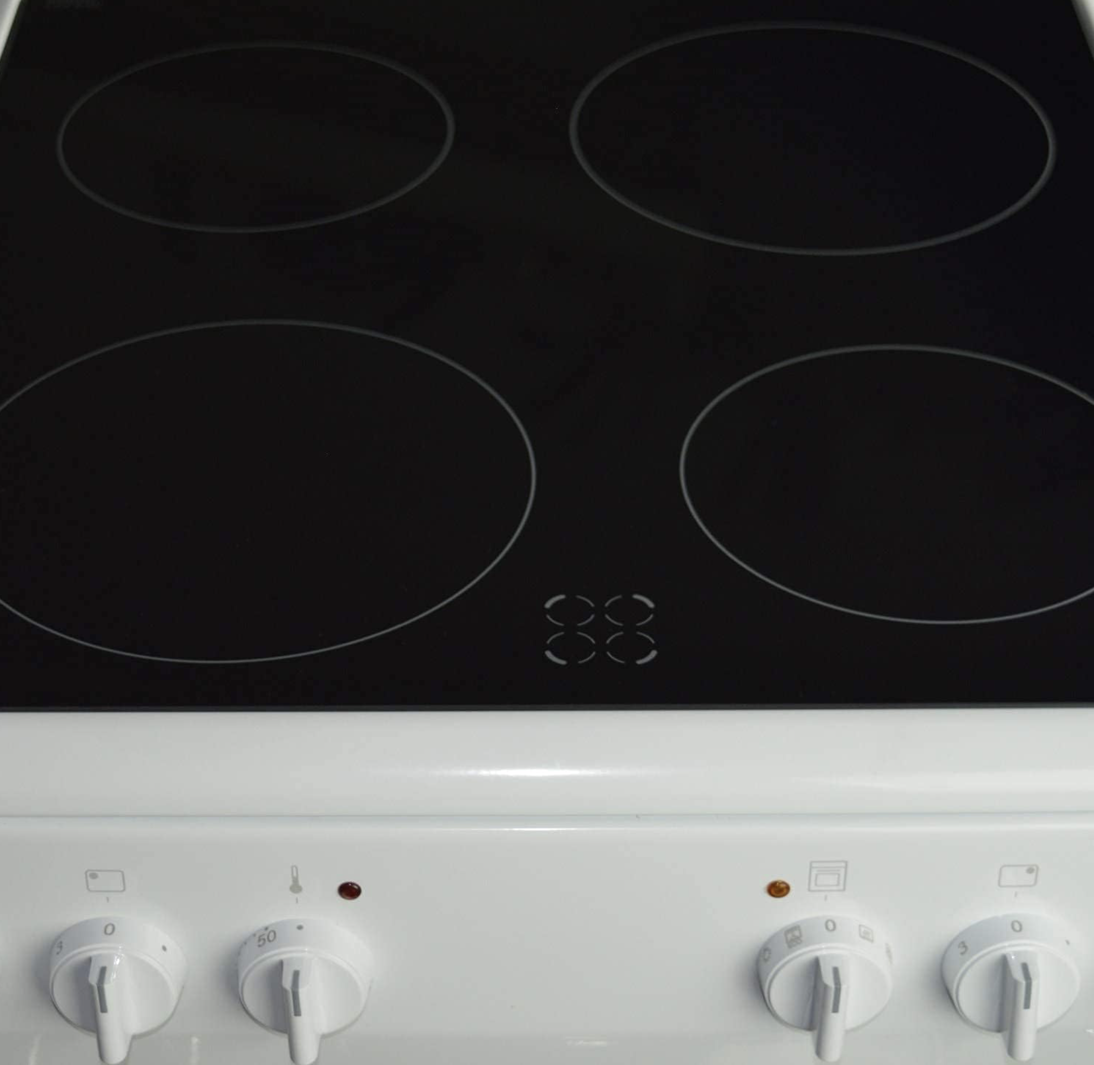 Amica AFC1530WH Freestanding Electric Cooker with Ceramic Hob, Conventional Oven, 50cm wide, White thumbnail image